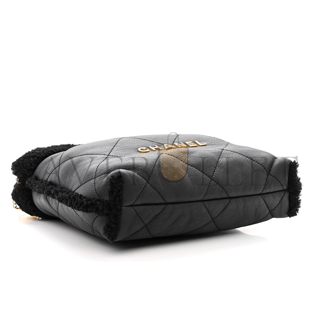 CHANEL MASTER AGED LAMBSKIN SHEARLING QUILTED SMALL CHANEL 22 BLACK AS3260 (30*30*8cm)